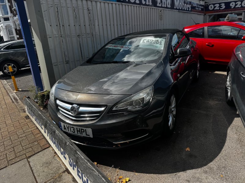 Grey 2013 Vauxhall Cascada 2.0 CDTi SE Convertible 2dr Diesel Manual Euro 5 s/s 165 ps in Portsmouth